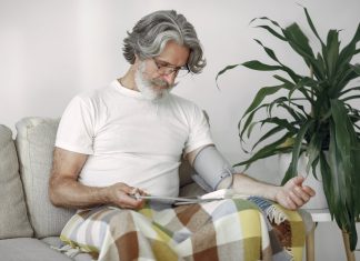 Cum hipertensiunea arterială sabotează în tăcere sănătatea sexuală a bărbaților